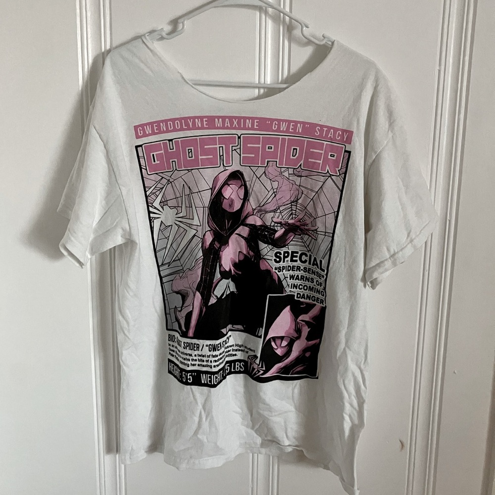 Into The Spiderverse Gwen T-shirt